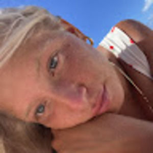 Meet your Posher, Karis